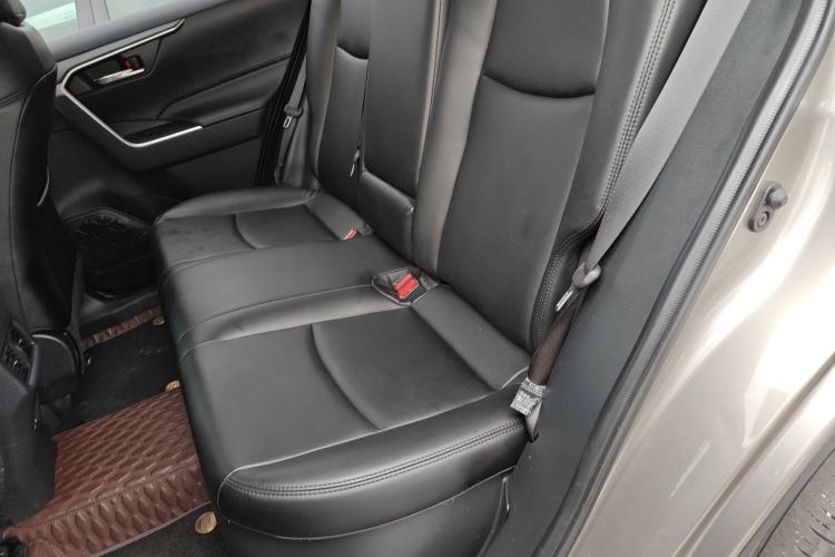 Used Toyota RAV4 2022 Dual-Engine 2.5L E-CVT Two-Wheel Drive Elite Edition