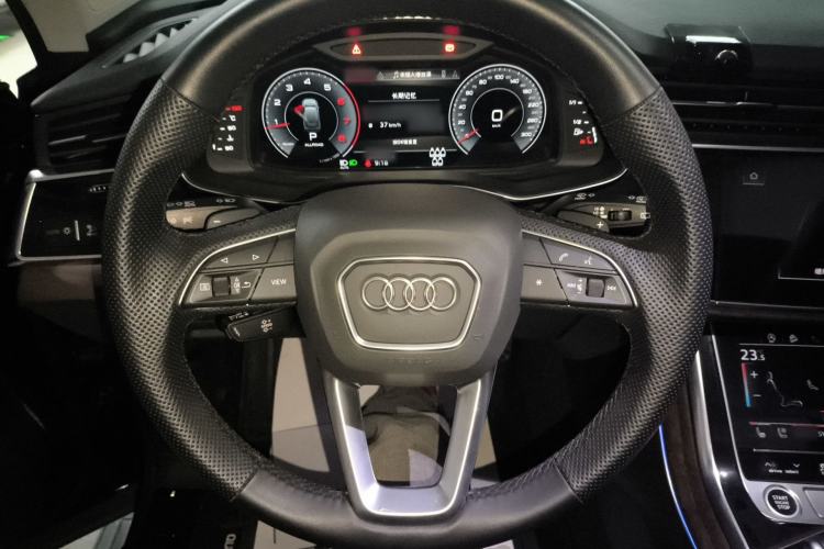 Used Audi Q7 2022 55 TFSI quattro S line Sport model
