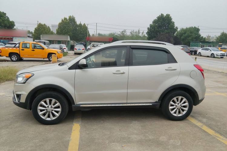 Used SsangYong Korando 2014 2.0L Gasoline Two-Wheel Drive Manual Comfort Navigation Edition
