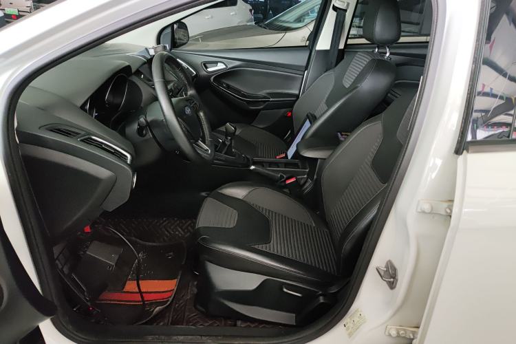 Used Ford Focus 2017 Sedan 1.6L Manual Fashion Edition Smart Drive Version Left Front Seat