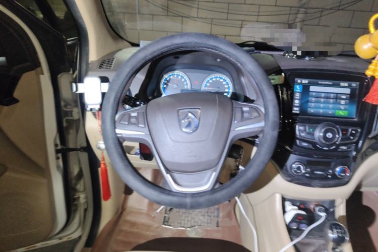 Used Baojun 730 2015 1.8L Manual Luxury Navigation ESP Version 7-seater