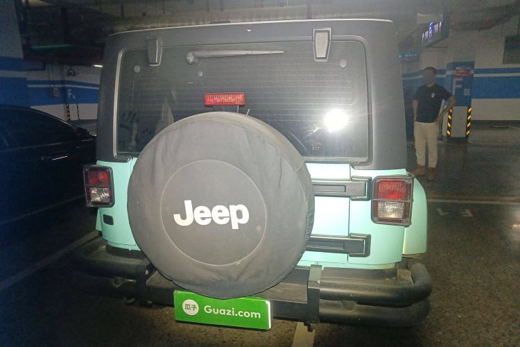 Used Jeep Wrangler 2014 3.0L Sahara Four-Door Edition