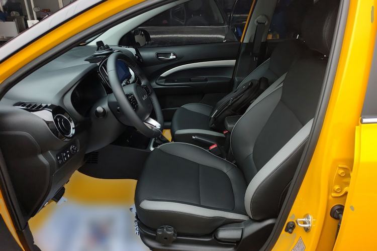 Used Kia kx1 Stonic 2021 1.4L CVT Sunroof Model