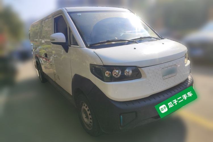 Used JMC E-Roadrunner 2023 E630 Van Base Model 41.86 kWh
