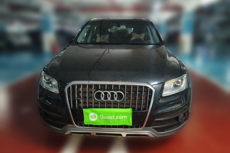 Used Audi Q5 2017 Plus 40 TFSI Technology Model
