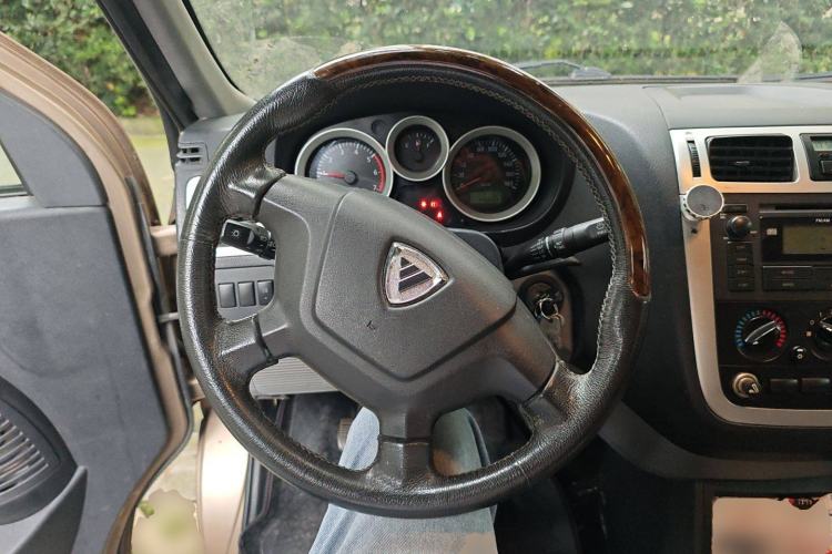 Used Foton MP-X E 2014 2.0L Wealth Express Classic Edition 4G63