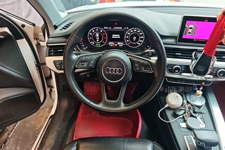 Used Audi A4L 2018 30th Anniversary Edition 40 TFSI Fashion Model
