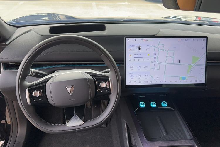 Used Deepal L07 2025 230 Ultra with DeepBlue Intelligent Driving AD PRO Extended-Range Version
