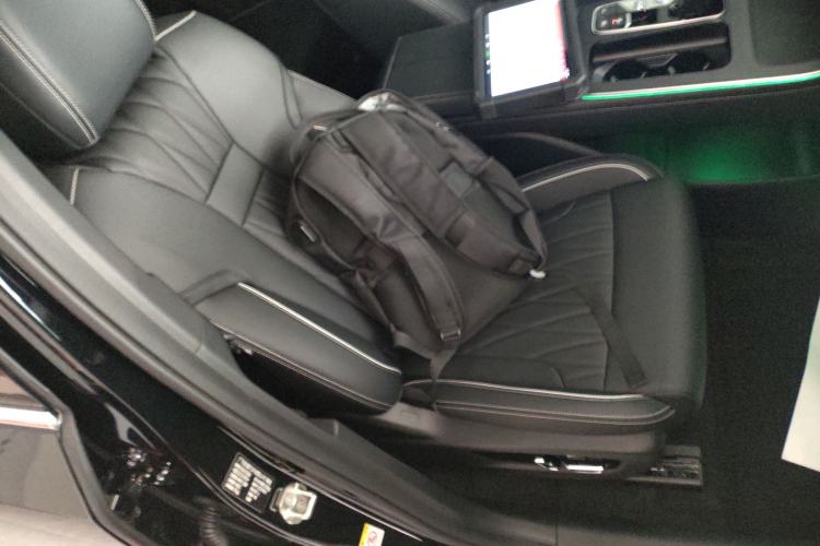 Used GAC Trumpchi GS8 2025 Linghang Series 2.0 TGDI Two-Wheel-Drive Luxury Edition 5 Seats
