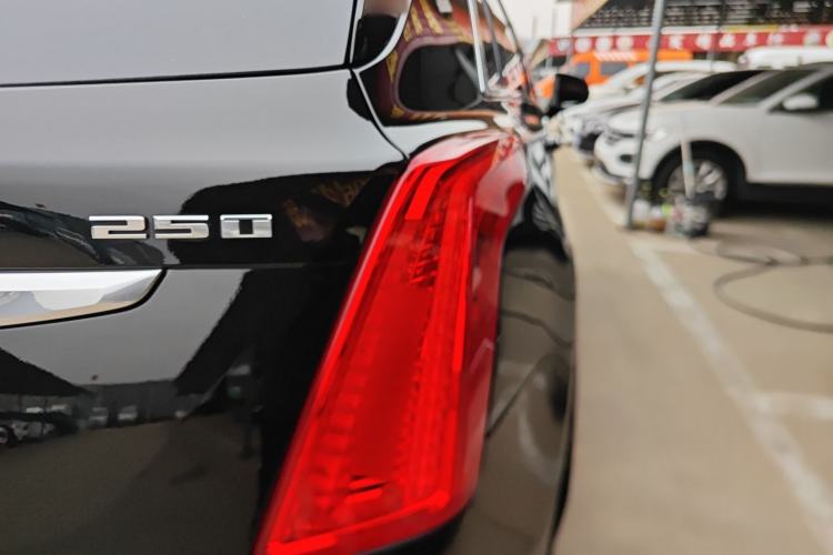 Used Cadillac XT5 2018 25T Luxury Model