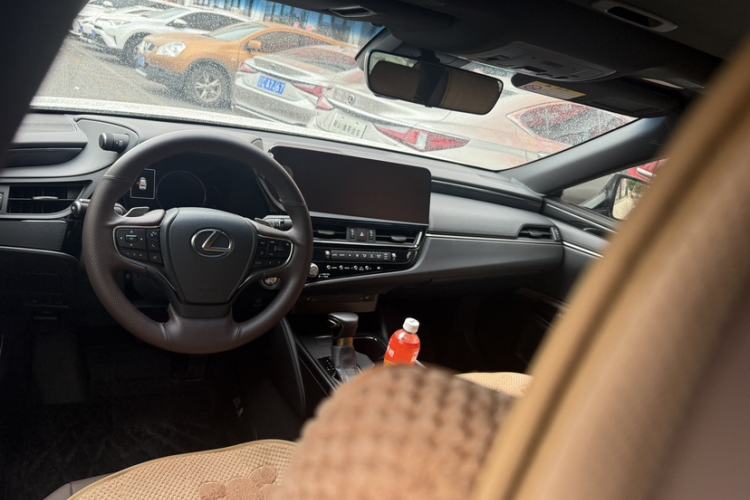 Used Lexus ES 2022 200 Excellence Edition