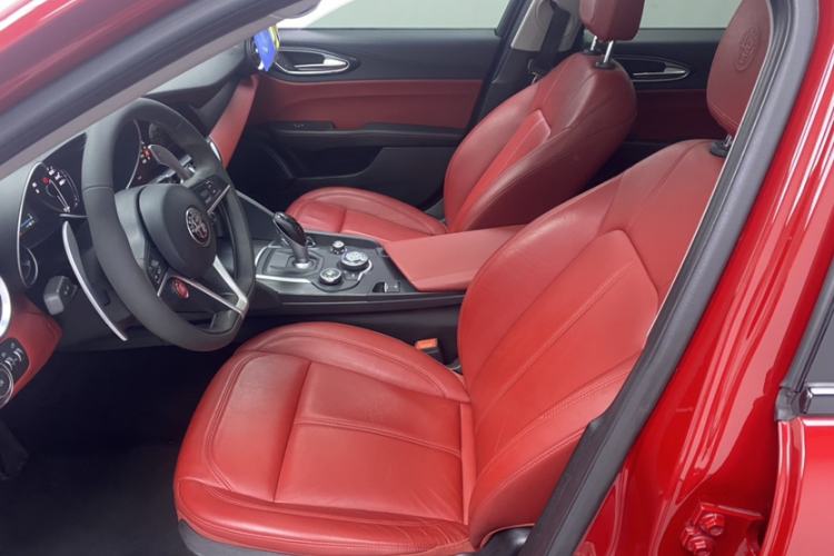 Used Alfa Romeo Giulia 2019 2.0T 280HP Luxury Edition