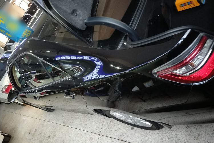 Used Toyota Camry 2015 Dual-Engine 2.5 HG Luxury Navigation Edition
