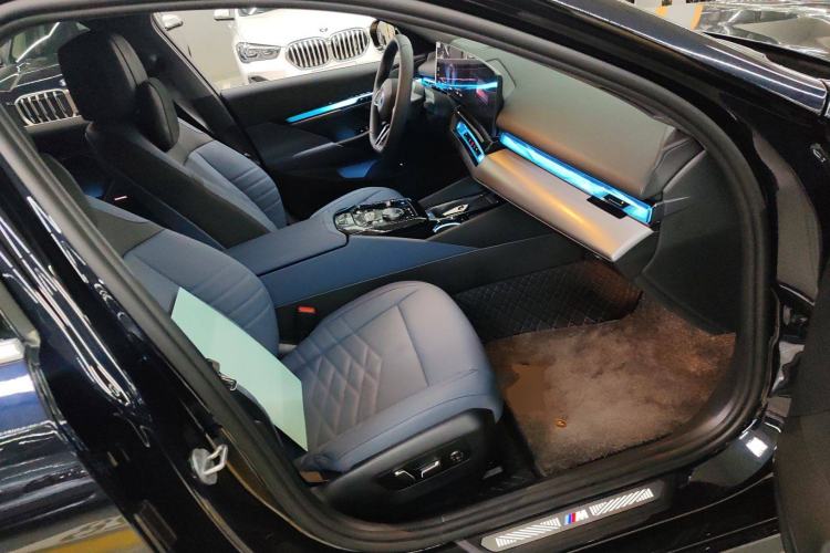 Used BMW i5 2025 eDrive 40L M Sport Package
