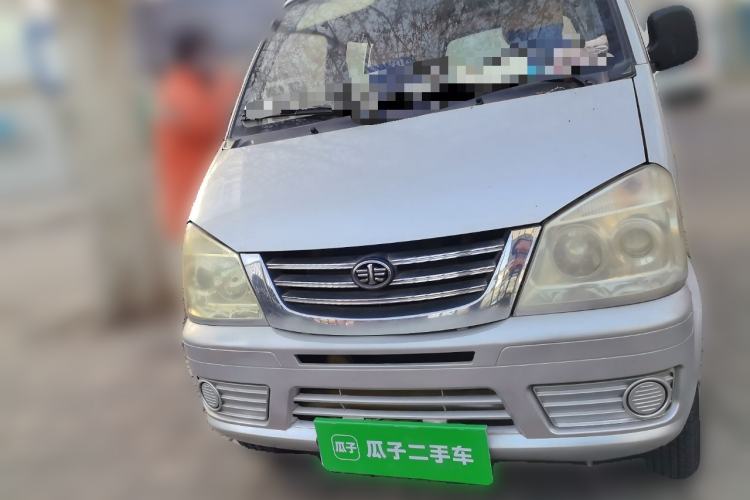 Used FAW Jiabao V52 2011 1.0L Practical Version LJ465QE1
