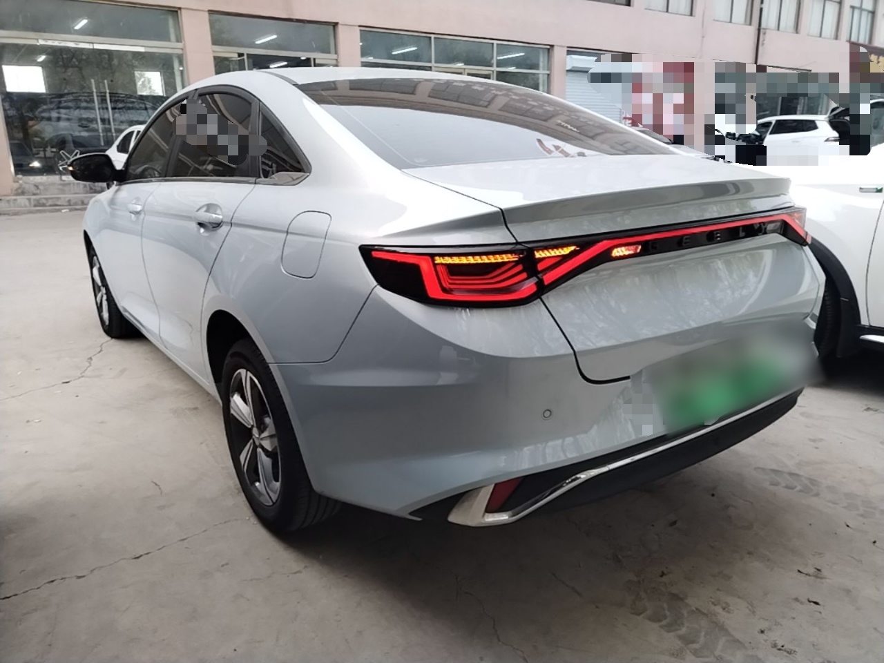 Geely Auto Emgrand L HiP 2024 Longteng Edition 1.5TD-DHT Pro 100KM Superior Model — снимка 8