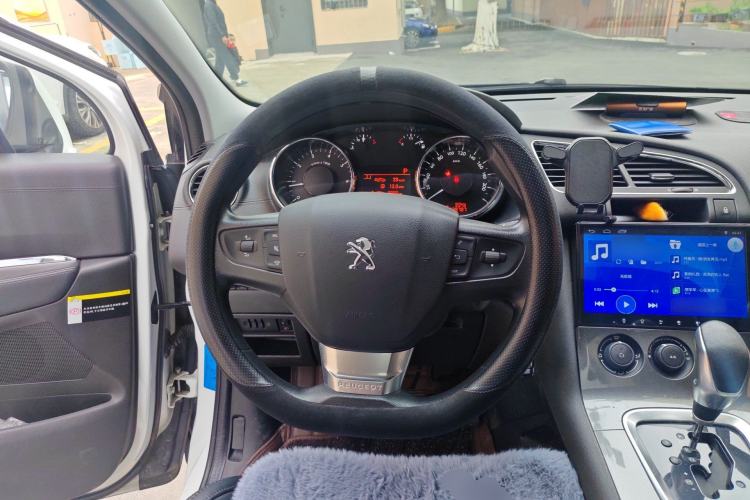 Used Peugeot 3008 2016 2.0L Automatic Classic Edition Steering Wheel