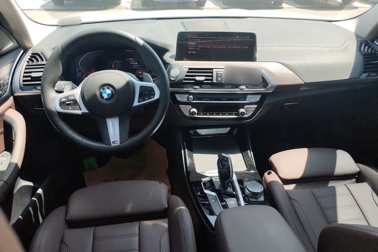 Used BMW X3 2021 xDrive28i M Sport Package Center Console