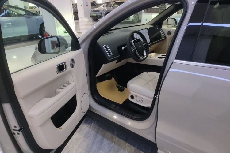 Used Li Auto L6 2025 Max Smart Refresh Edition
