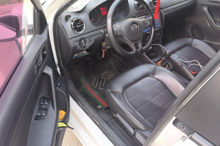 Used Volkswagen Jetta 2017 1.5L Manual Fashion Edition
