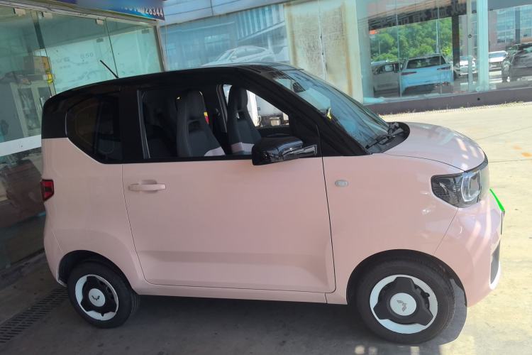Used Wuling Hongguang MINIEV 2022 Macaron Premium Model – Lithium Iron Phosphate