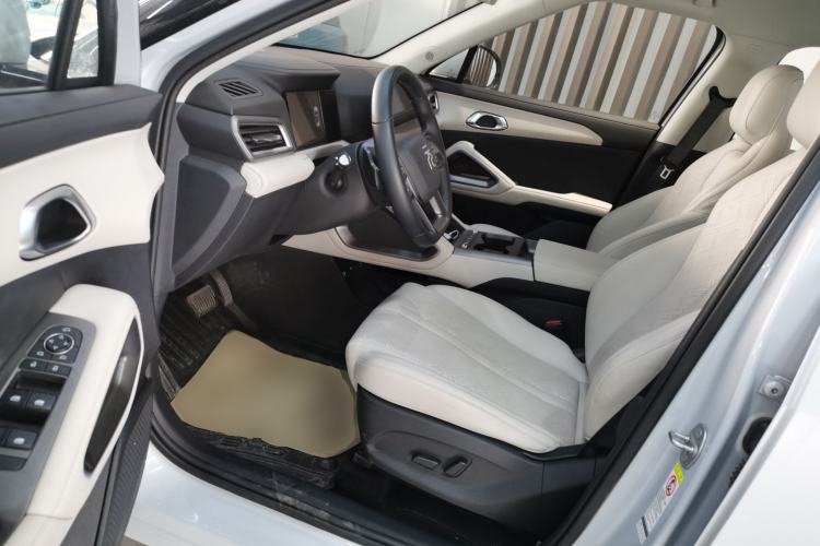 Used BYD Yuan UP 2025 Intelligent Driving Version 401 km Leading Edition Left Front Seat