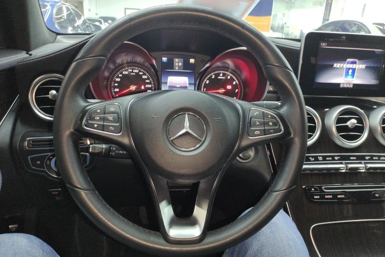 Used Mercedes-Benz GLC 2017 GLC 260 4MATIC Dynamic Edition Steering Wheel