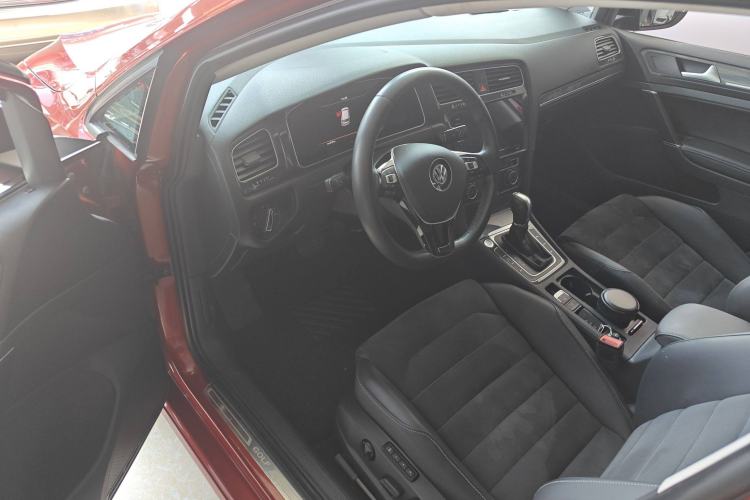 Used Volkswagen Golf 2020 280TSI DSG Luxury Edition
