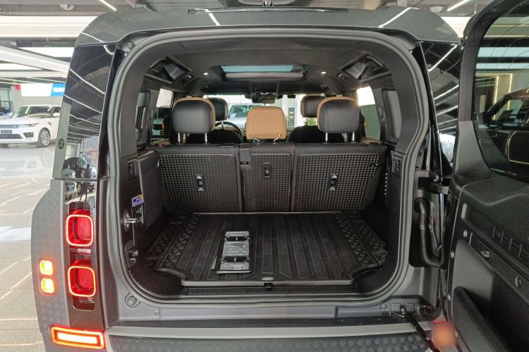 Used Land Rover Defender 2025 110 3.0T P400 Dark Edition