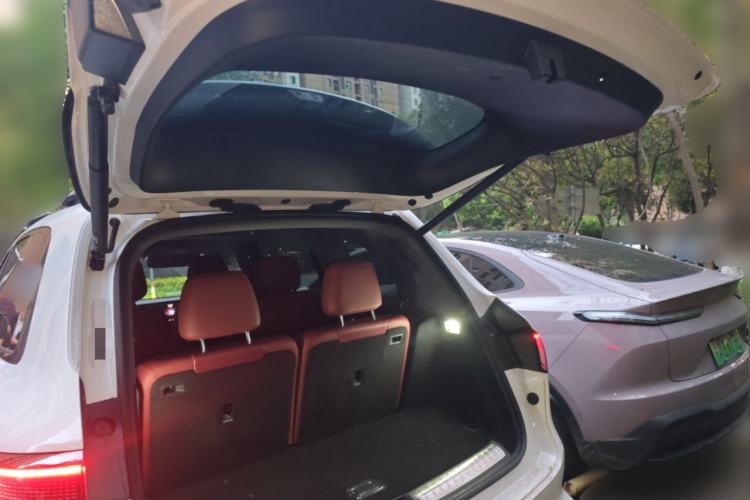 Used Hima AITO M8 2025 Extended-Range Max+ Version 53.4 kWh 6-Seater Edition Trunk