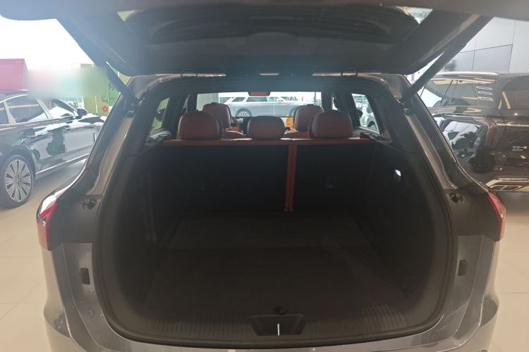 Used Hongqi HS6 PHEV 2026 220 All-Wheel Drive Smart Hybrid Version