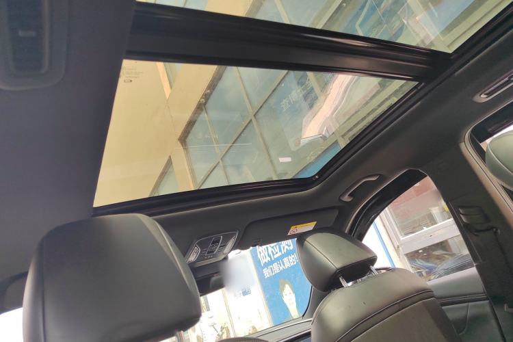 Used GAC Trumpchi GS8 2022 Linghang Series 2.0 TGDI Two-Wheel-Drive Luxury Smart Connectivity Version (7 Seats) Headliner