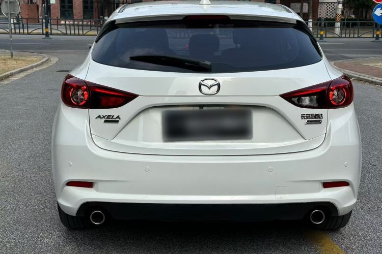 Used Mazda Mazda 3 Axela 2017 Hatchback 2.0L Automatic Luxury Model Emission Standard China V