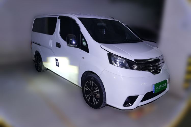Used Nissan NV200 2011 1.6L 223 Seats Deluxe Version Front Right 45 Deg
