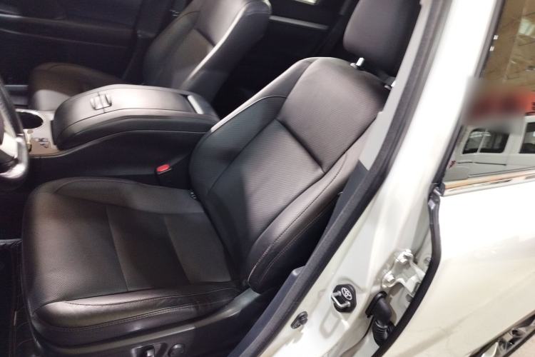 Used Toyota Highlander 2017 2.0T Four-Wheel Drive Luxury Edition 7 Seats