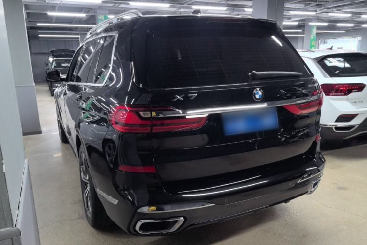 Used BMW X7 2021 xDrive40i Luxury M Sport Package
