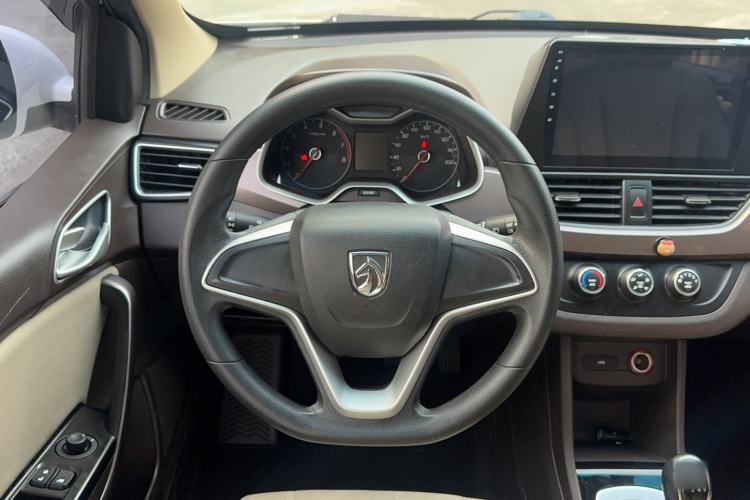 Used Baojun 310W 2017 1.5L Manual Comfort Version China V