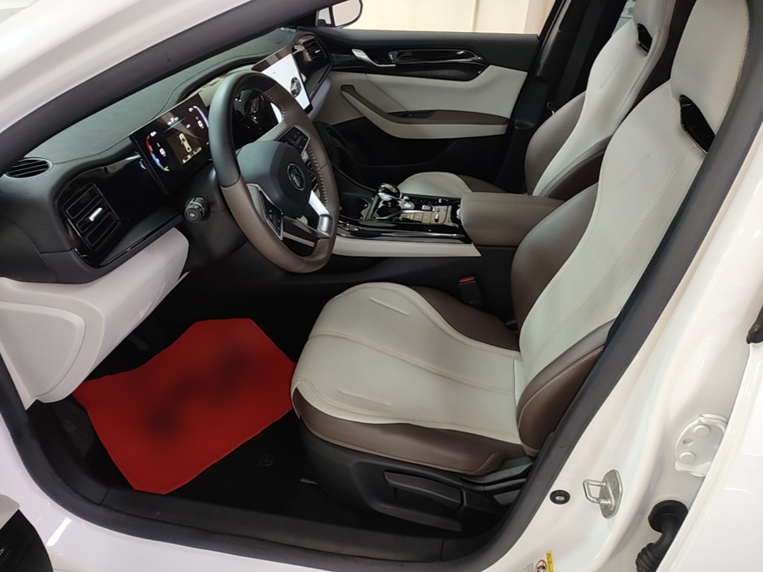 BYD Qin PLUS 2024 HONOR Edition DM-i 55KM Leading Model — снимка 18