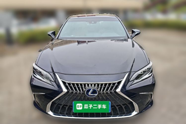 Used Lexus ES 2021 300h Premium Edition Front