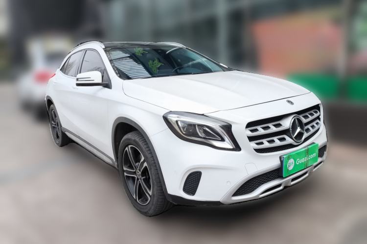 Used Mercedes-Benz GLA 2018 GLA 200 Fashion Model Front Right 45 Deg