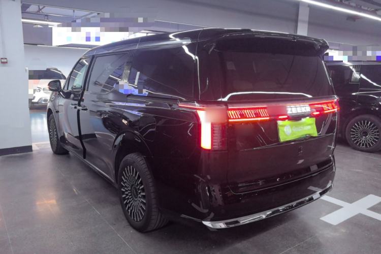 Used Zeekr 009 2024 7-Seater Walk-Through Version Four-Wheel Drive 108 kWh
