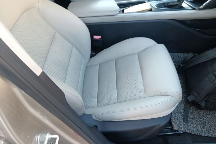 Used Geely Auto Binray 2018 14T CVT Colorful Edition
