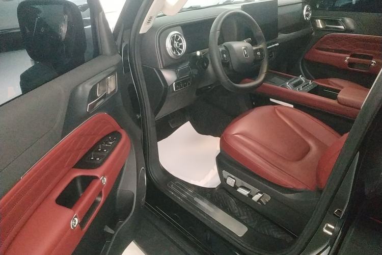 Used Tank 300 2025 2.0T Conqueror