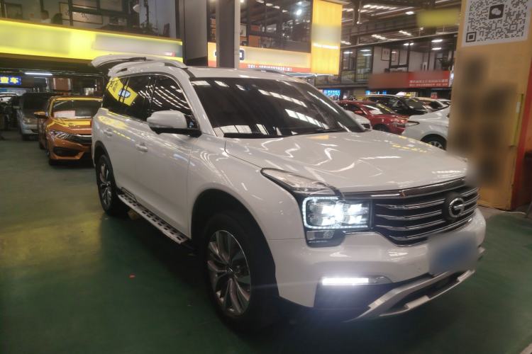 Used GAC Trumpchi GS8 2017 320T Two-Wheel Drive Luxury Smart Connectivity Version (7 Seats) Front Right 45 Deg