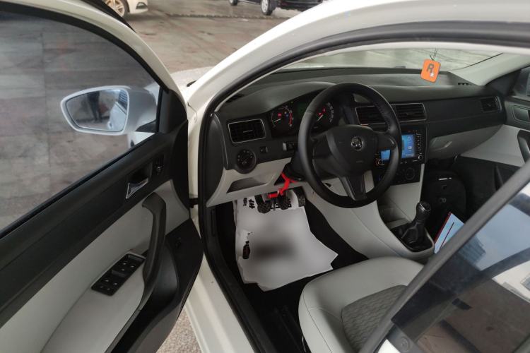 Used Skoda Rapid 2015 1.6L Manual Smart Selection Model Driver Seat