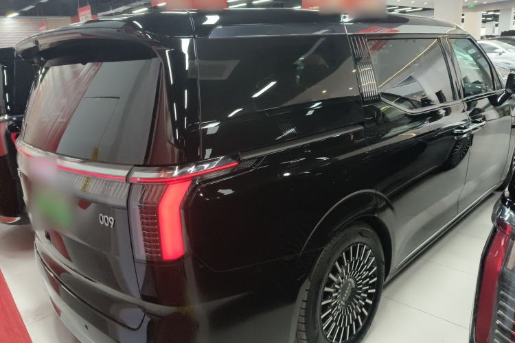 Used Zeekr 009 2024 7-Seater Walk-Through Version Four-Wheel Drive 108 kWh
