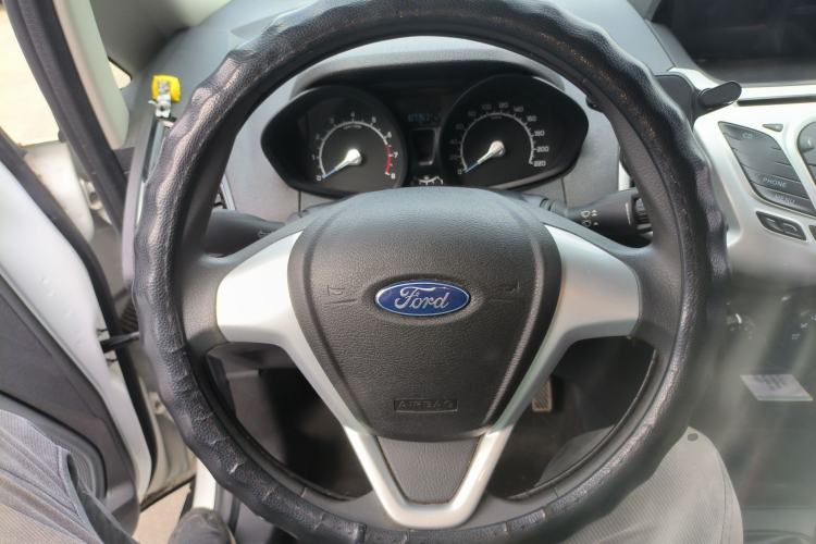Used Ford EcoSport 2017 1.5L Manual Fashion Model Steering Wheel