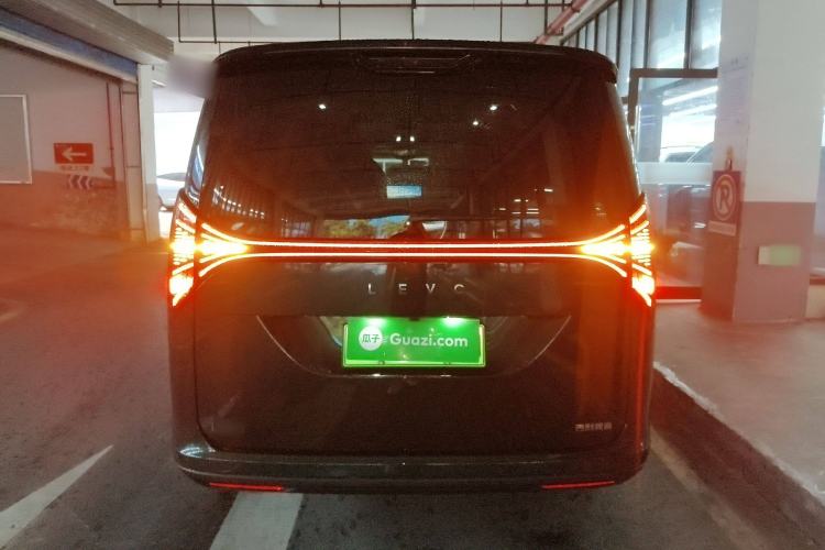 Used Geely Galaxy LEVC L380 2024 140-Degree 6-Seater All-Wheel-Drive Ultra