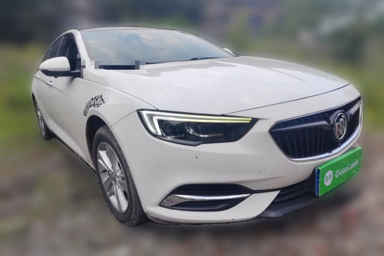 Used Buick Regal 2017 20T Elite Edition Front Right 45 Deg