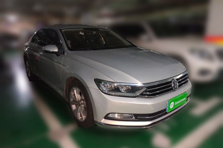 Used Volkswagen Magotan 2018 Facelift 330TSI DSG Luxury Model
